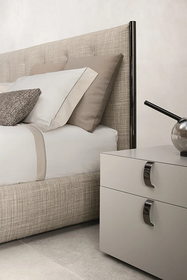 Doppelbett mit hoher gepolsterter Rückenlehne aus Stoff Flou Koi Fabrik Flou aus Italien. Foto №11