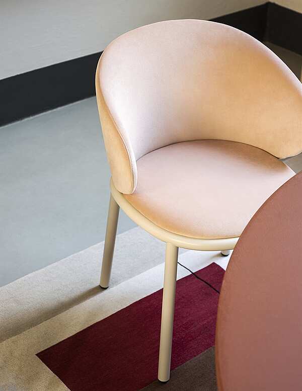Der Stuhl DESALTO Mun - chair 578 Fabrik DESALTO aus Italien. Foto №12