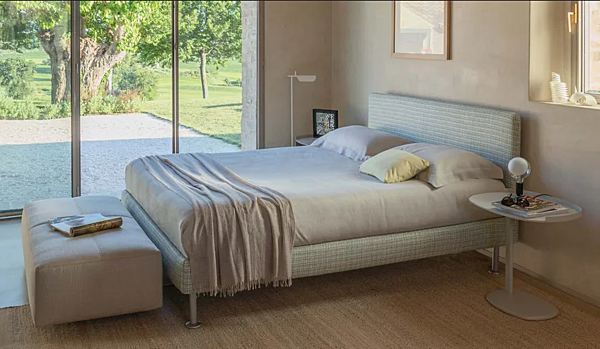Doppelbett mit Rollen aus Stoff Flou Notturno Fabrik Flou aus Italien. Foto №4