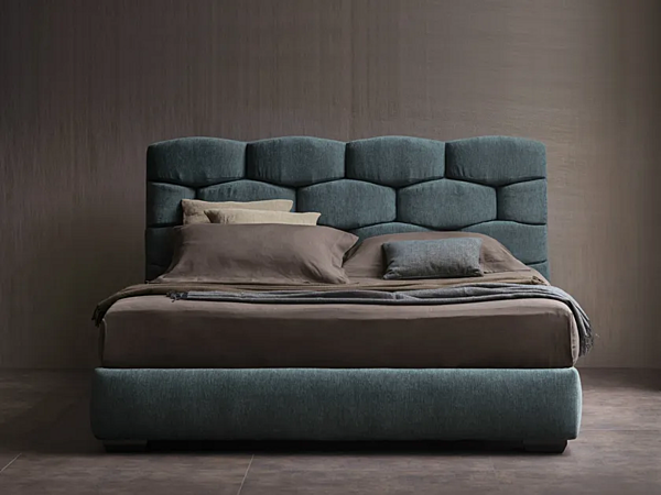 Doppelbett mit gepolstertem Kopfteil Flou Majal Fabrik Flou aus Italien. Foto №2