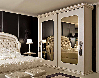 Schrank 310
