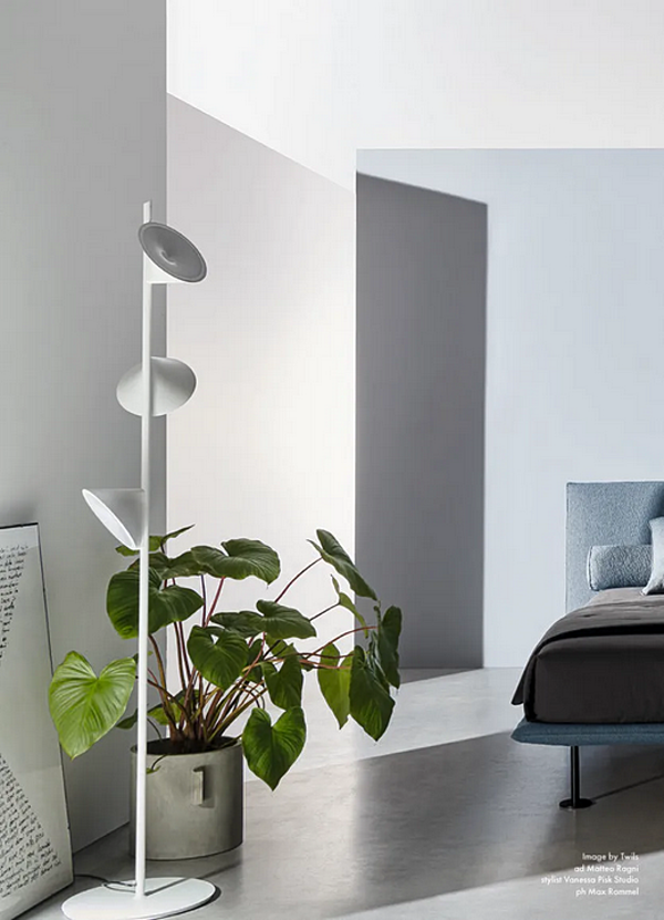 LED Stehlampe aus Aluminium mit Orchid Design AXOLIGHT PT ORCHID Fabrik Axolight aus Italien. Foto №6