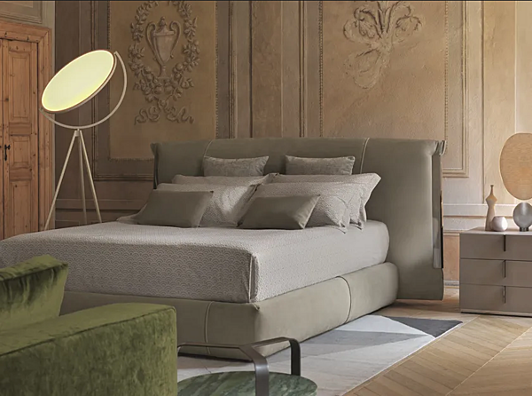 Doppelbett mit gepolsterter Rückwand Amal Flou Fabrik Flou aus Italien. Foto №4