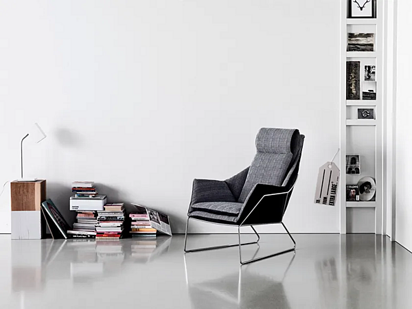 Hochlehner Sessel mit Stoffbezug Saba New York Fabrik SABA aus Italien. Foto №8