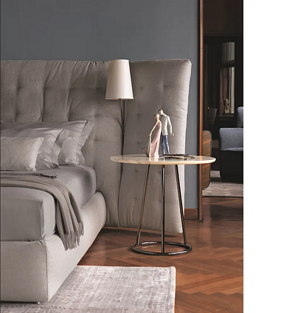 Doppelbett mit hoher gepolsterter Rückenlehne Flou Paravento Fabrik Flou aus Italien. Foto №10