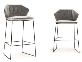 Sled Base Stoffhocker mit Fußstütze Saba New York