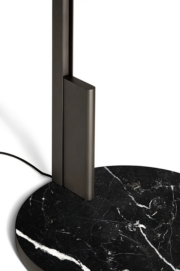 Stehlampe mit Dimmer aus Metall POLTRONA FRAU XI Fabrik POLTRONA FRAU aus Italien. Foto №6