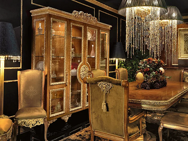Vitrine aus Holz mit Glastüren A.R. Arredamenti Royal 712/A Fabrik A.R.ARREDAMENTI SRL aus Italien. Foto №3