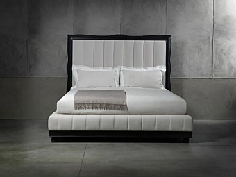 Doppelbett mit hoher gepolsterter Rückenlehne CHELINI ROMEO Fabrik CHELINI aus Italien