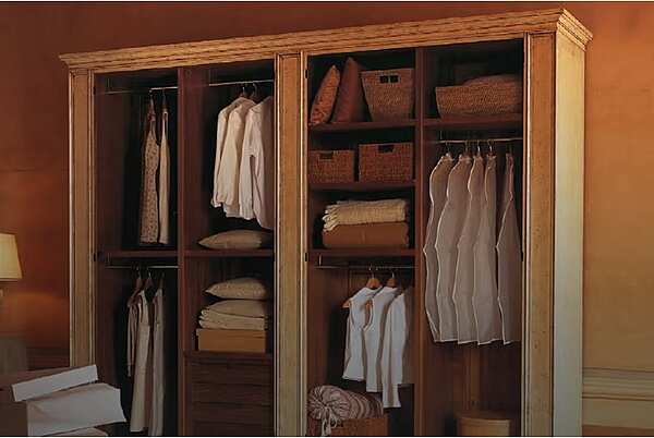 Schrank Cantiero CV 30A Fabrik Cantiero aus Italien. Foto №5