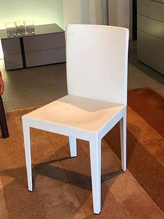 Der Stuhl SCACCHI