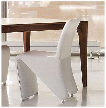 Der Stuhl 5428