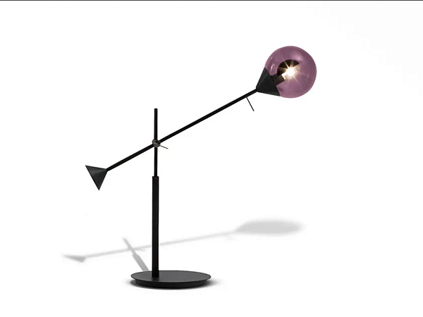 LED Schreibtischlampe aus Metall GIORGETTI Kendama Fabrik GIORGETTI aus Italien. Foto №1
