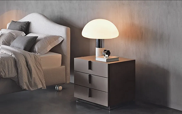 Nachttisch mit Schubladen aus Holz Flou Ari Fabrik Flou aus Italien. Foto №9