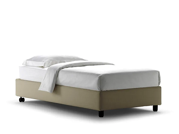 Einzelbett mit gepolstertem Kopfteil Flou Fabrik Flou aus Italien. Foto №1