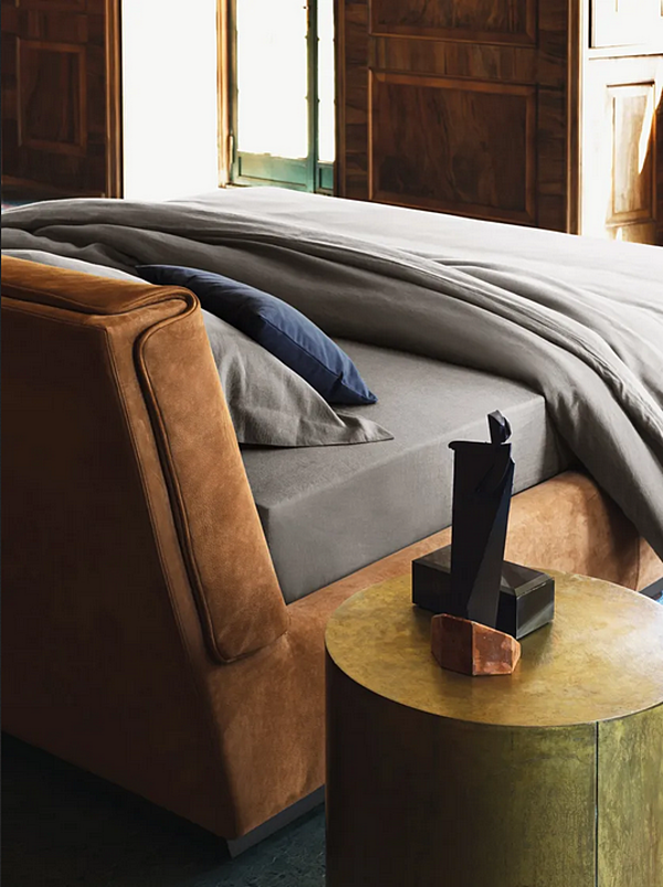 Doppelbett mit gepolsterter Rückenlehne Flou Gentleman Fabrik Flou aus Italien. Foto №8