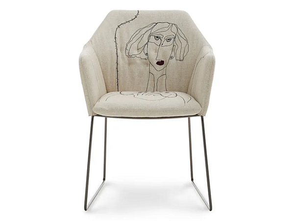 Sled-base-Stuhl mit Armlehnen aus Stoff New York Saba Fabrik SABA aus Italien. Foto №2