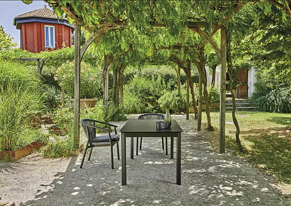 Gartenstuhl mit Armlehnen aus pulverbeschichtetem Aluminium VARASCHIN SMART 247P/247PS/247PH, 247PL/247PLS/247PLH Fabrik VARASCHIN aus Italien. Foto №4