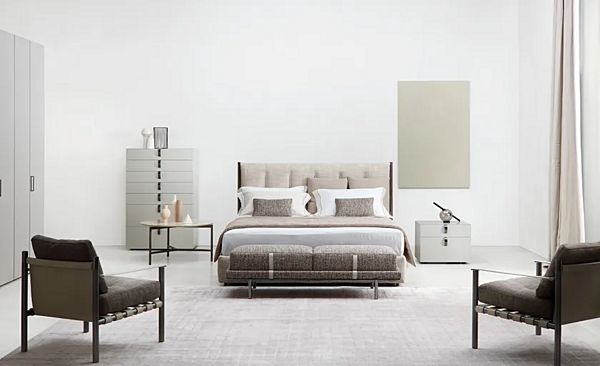 Doppelbett mit hoher gepolsterter Rückenlehne aus Stoff Flou Koi Fabrik Flou aus Italien. Foto №9