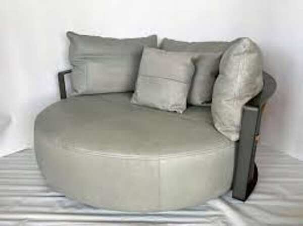 Couch POLTRONA FRAU Scarlett Fabrik POLTRONA FRAU aus Italien. Foto №11