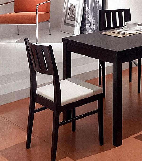 Eurosedia Design Stuhl 053 Fabrik EUROSEDIA DESIGN aus Italien. Foto №1
