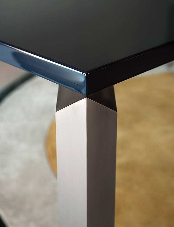 Tisch DESALTO L45 - table 588 Fabrik DESALTO aus Italien. Foto №12