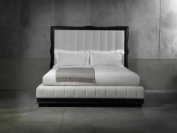 Doppelbett mit hoher gepolsterter Rückenlehne CHELINI ROMEO Fabrik CHELINI aus Italien. Foto №1