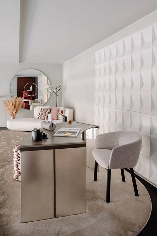 Polsterstuhl mit Armlehnen Livrette Gallotti Radice Fabrik Gallotti & Radice aus Italien. Foto №16