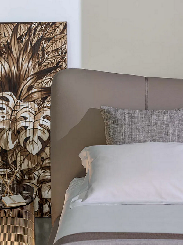 Doppelbett aus Leder mit gepolstertem Kopfteil Flou Baia Fabrik Flou aus Italien. Foto №9