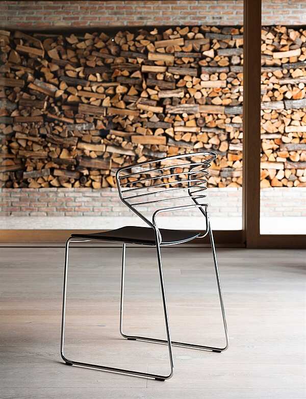 Der Stuhl DESALTO Koki Wire - chair 635 Fabrik DESALTO aus Italien. Foto №4