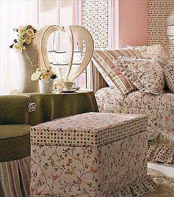 Hocker 0239